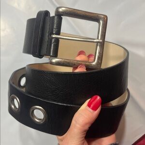 Black SANTA Belt Mens Size Large Silver Buckle 32-40”waist grommet holes STRONG